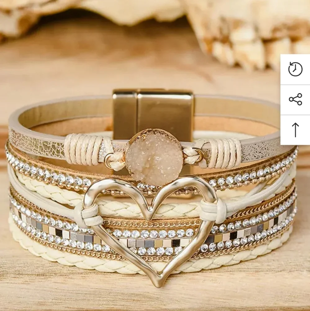 NWT Beige Bohemian Heart Rhinestone Magnetic Buckle Bracelet